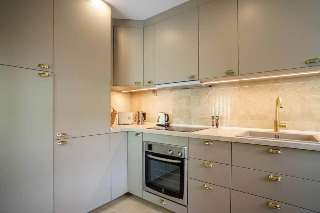 Luxury Escape Apartment *